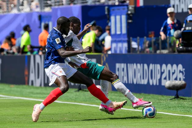 France v Senegal - FIFA World Cup, WM, Weltmeisterschaft, Fussball 2026 Nicolas Jackson of Senegal competes for the ball with Dayot Upamecano of France during the FIFA World Cup 2026 Group I football match between France and Senegal. East Rutherford United States Copyright: xNicolòxCampox