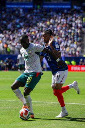 France v Senegal - FIFA World Cup, WM, Weltmeisterschaft, Fussball 2026 Sadio Mane of Senegal competes for the ball with Michael Olise of France during the FIFA World Cup 2026 Group I football match between France and Senegal. East Rutherford United States Copyright: xNicolòxCampox