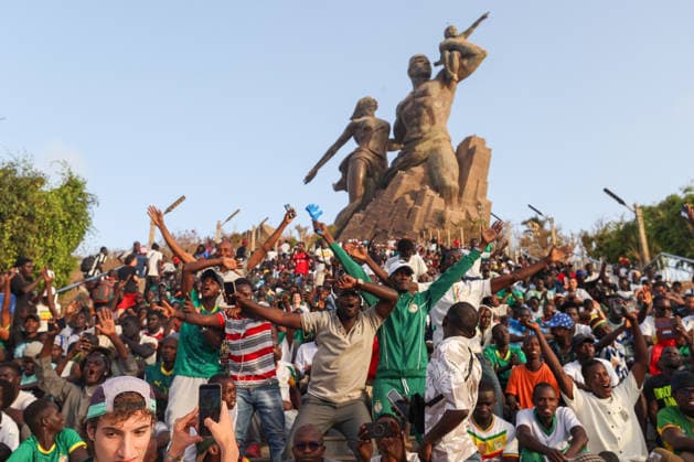 Senegal fans watch team s World Cup debut on giant screen DAKAR, SENEGAL - JUNE 16: Senegal fans watch their national team, Nationalteam s 2026 FIFA World Cup, WM, Weltmeisterschaft, Fussball Group I match against France on a giant screen set up at the African Renaissance Monument in Dakar, Senegal, on June 16, 2026. Hundreds of supporters gathered at the square ahead of kickoff, waving Senegalese flags and wearing national team jerseys as they followed the match. Cem Ozdel Anadolu Dakar Senegal. Editorial use only. Please get in touch for any other usage.  Copyright: x2026xAnadoluxCemxOzdelx
