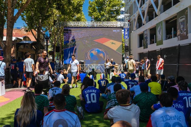 June 16, 2026, San Jose, California, USA: San Jose, USA - June 16 2026: Football fans watch France play Senegal at a fan zone at San Pedro Square Market San Jose USA - ZUMAp121 20260616_zsp_p121_002 Copyright: xChrisxPutnamx