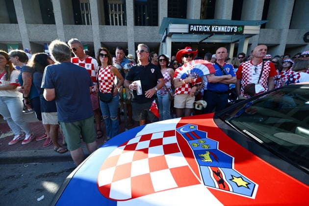 Dallas, 160626. Numerous Croatian fans gathered at the American-Croatian Friendship Parade, which started from Civic Garden to Ferris Plaza. The event was organized before the match of the Croatian national football team. Photo: Boris Kovacev CROPIX Copyright: xxBorisxKovacevx navijaci_dallas26-160626