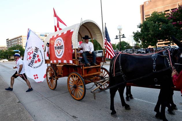 Dallas, 160626. Numerous Croatian fans gathered at the American-Croatian Friendship Parade, which started from Civic Garden to Ferris Plaza. The event was organized before the match of the Croatian national football team. Photo: Boris Kovacev CROPIX Copyright: xxBorisxKovacevx navijaci_dallas31-160626