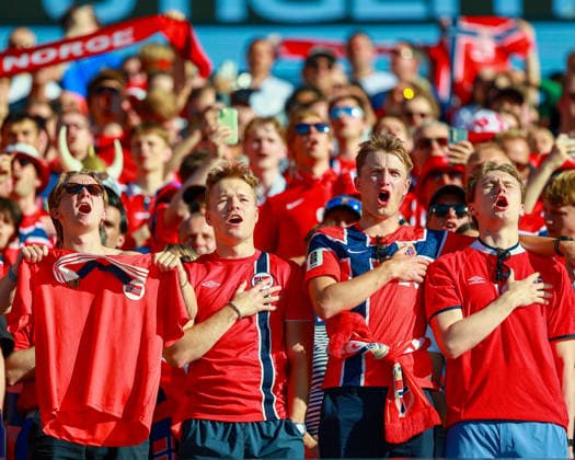 June 16, 2026, Foxborough, Massachusetts, USA: Norway fans sing the anthem before kickoff of the 2026 FIFA World Cup, WM, Weltmeisterschaft, Fussball Group I match at Boston Stadium in Massachusetts on June 16, 2026. Iraq 1 V 4 Norway - FIFA World Cup 2026  - ZUMAm283 20260616_zsp_m283_004 Copyright: xBillyxMyersx