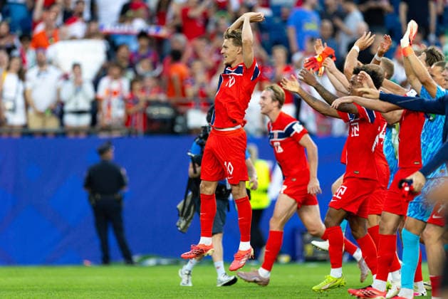 June 16, 2026; Foxborough, Massachusetts, USA; Norway midfielder Martin Odegaard (10) jumps for joy after a FIFA World Cup, WM, Weltmeisterschaft, Fussball 2026 Group I match between Iraq and Norway at Boston Stadium. (c) CSM - ZUMAc04_ 20260616_zma_c04_062 Copyright: xBurtxGranofskyx
