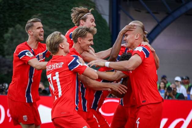 Iraq v Norway Group I - FIFA World Cup, WM, Weltmeisterschaft, Fussball 2026 FOXBOROUGH, MASSACHUSETTS - JUNE 16: Leo ostigard of Norway celebrates scoring his team s third goal with teammate Kristian Thorstvedt during the FIFA World Cup 2026 Group Stage match between Iraq and Norway at Boston Stadium on June 16, 2026 in Boston, Massachusetts. Norway secured a 4-1 victory over Iraq. photo by Ayman Aref JNA Press Copyright: x xAymanxArefxMohamedxSaadxElxDinx xJNAxPressx