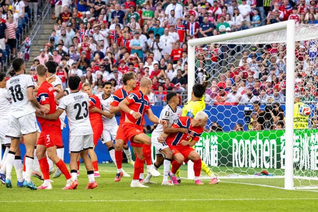 June 16, 2026, Boston, Ma, USA: Norway defender Leo Â¯stigÅ’rd (4) scores a goal during the 2nd half during FIFA World Cup, WM, Weltmeisterschaft, Fussball match between Iraq and Norway at Boston Stadium Boston USA - ZUMAc268 20260616_zsp_c268_004 Copyright: xJamesxPatrickxCooperx