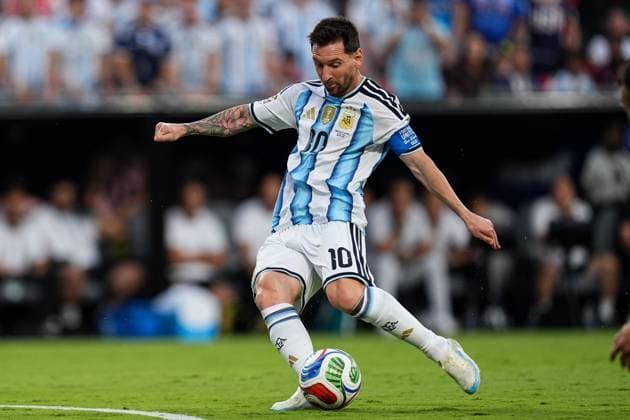 Lionel Messi of Argentina shoots and scores Argentina v Algeria, 2026 FIFA World Cup, WM, Weltmeisterschaft, Fussball Group J, Football, Kansas City Stadium, Kansas, Missouri, USA - 16 Jun 2026Kansas Kansas City Stadium Missouri (MO) United States of America EDITORIAL USE ONLY No use with unauthorised audio, video, data, fixture lists, club league logos or live services. Online in-match use limited to 120 images, no video emulation. No use in betting, games or single club league player publications.  Copyright: xIsmaelxAdnan Shutterstockx 16929214cb