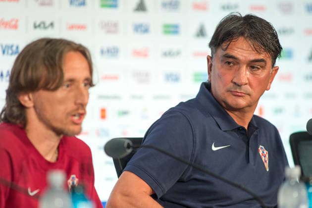 June 16, 2026, Arlington, Texas, USA: Croatia head coach ZLATKO DALIC (right) looks at Croatia midfielder LUKA MODRIÄ (left) during a press conference, PK, Pressekonferenz prior to the 2026 FIFA World Cup, WM, Weltmeisterschaft, Fussball Group L England-Croatia match at Dallas Stadium in Arlington, Texas. Arlington USA - ZUMAh193 20260616_zsp_h193_042 Copyright: xDanielxMcGregor-Huyerx