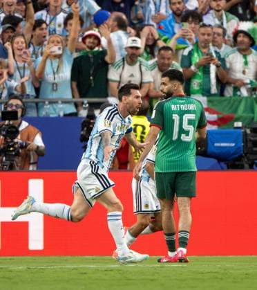Soccer, Mens, 2026 FIFA World Cup in Mexico, Canada, and the U.S., Match in Kansas City, Group J, Matchday 1, Argentina vs. Algeria, from left Copyright: xMatthiasxKochx