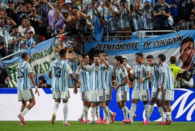 Lionel Messi of Argentina celebrates his second goal Argentina v Algeria, 2026 FIFA World Cup, WM, Weltmeisterschaft, Fussball Group J, Football, Kansas City Stadium, Kansas, Missouri, USA - 16 Jun 2026Kansas Kansas City Stadium Missouri (MO) United States of America EDITORIAL USE ONLY No use with unauthorised audio, video, data, fixture lists, club league logos or live services. Online in-match use limited to 120 images, no video emulation. No use in betting, games or single club league player publications.  Copyright: xIsmaelxAdnan Shutterstockx 16929214do