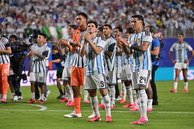 FIFA World Cup, WM, Weltmeisterschaft, Fussball 2026 - Group J - Argentina vs Algeria Players of Argentina greet their supporters after winning the FIFA World Cup 2026 group stage match Algeria against Argentina, in Kansas City, Missouri, USA, 16 June 2026. KANSAS CITY United States  Copyright: xAMYxKONTRASx