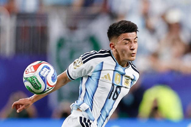 Thiago Almada of Argentina goes for the ball during the FIFA World Cup, WM, Weltmeisterschaft, Fussball 2026 group stage match Argentina against Algeria at Arrowhead Stadium in Kansas, United States, 16 June 2026. FIFA World Cup 2026 - Group J - Argentina vs Algeria !ACHTUNG: NUR REDAKTIONELLE NUTZUNG!  Copyright: xJuanxIgnacioxRoncoronix GR3168 0859319833st