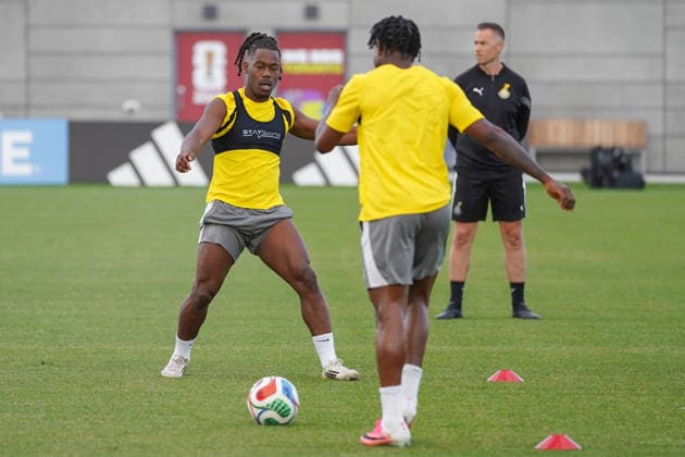 Ghana Training Day Ahead FIFA World Cup, WM, Weltmeisterschaft, Fussball Match Against Panama Brandon Thomasasante 10 of Ghana national football team warms-up during the training day ahead the 2026 FIFA World Cup Group L match against Panama at Centennial Park. on June 16, 2026 in Toronto, Canada. (Photo by Leonardo Ramirez Eyepix Group) Copyright: xLeonardoxRamirezx xEyepixxGroupx LR16062026-03748