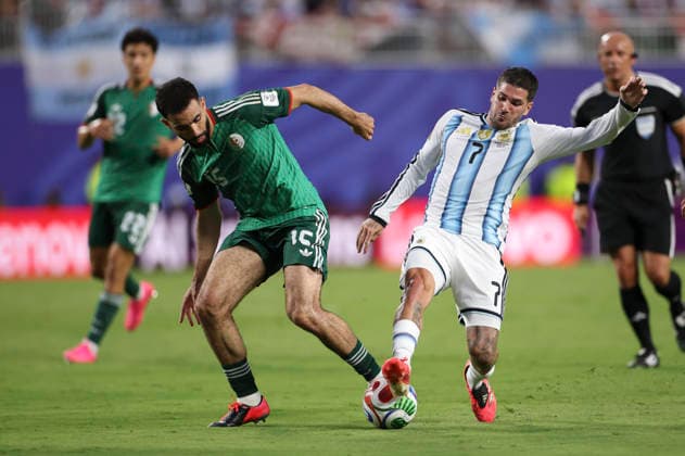(260617) -- KANSAS CITY, June 17, 2026 -- Rodrigo De Paul (R, front) of Argentina vies with Rayan Ait-nouri of Algeria (L, front) during the group J match between Argentina and Algeria at the FIFA World Cup, WM, Weltmeisterschaft, Fussball 2026 at Kansas City Stadium in Kansas City, the United States, June 16, 2026. ) (SP)U.S.-KANSAS CITY-FOOTBALL-FIFA WORLD CUP-GROUP J-ARG VS ALG LixMing 