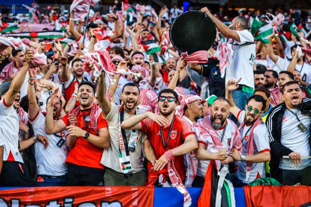 June 16, 2026, Santa Clara, California, USA: Santa Clara, USA - June 16 2026: Jordan fans before the FIFA World Cup, WM, Weltmeisterschaft, Fussball group match between Austria and Jordan at San Francisco Bay Area Stadium Santa Clara USA - ZUMAp121 20260616_zsp_p121_008 Copyright: xChrisxPutnamx