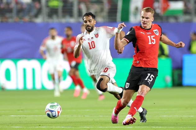 FIFA World Cup, WM, Weltmeisterschaft, Fussball 2026 - Group J - Austria vs Jordan Philipp Lienhart (R) of Austria in action against Musa Al-Taamari of Jordan during the FIFA World Cup 2026 group stage match Austria against Jordan, in San Francisco, USA, 16 June 2026. SAN FRANCISCO United States  Copyright: xBENJAMINxFANJOYx