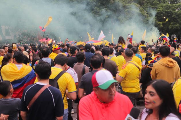 June 16, 2026, Mexico City, Ciudad de Mexico, Mexico: Colombian national team, Nationalteam fans gather at the Angel of Independence monument in host country Mexico ahead the 2026 FIFA World Cup, WM, Weltmeisterschaft, Fussball group K match against Uzbekistan. on June 16, 2026 in Mexico City, Mexico. Colombians Gather To Support Their Team During The FIFA World Cup  - ZUMAe321 20260616_zsa_e321_139 Copyright: xCarlosxSantiagox
