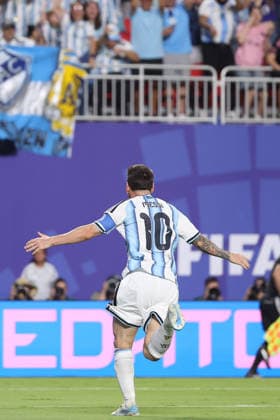 Lionel Messi of Argentina celebrates during the FIFA World Cup, WM, Weltmeisterschaft, Fussball 2026 group stage match Argentina against Algeria at Arrowhead Stadium in Kansas, United States, 16 June 2026. FIFA World Cup 2026 - Group J - Argentina vs Algeria !ACHTUNG: NUR REDAKTIONELLE NUTZUNG!  Copyright: xJuanxIgnacioxRoncoronix GR3270 20260617-55020617224_1