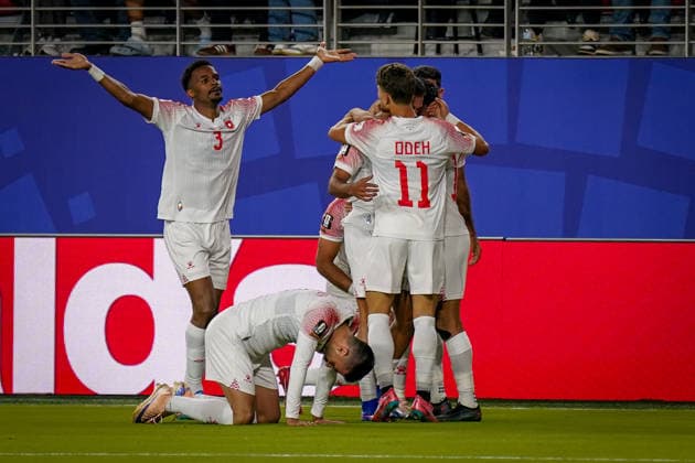 USA Soccer 2026 FIFA World Cup Group Stage Group J Austria vs. Jordan San Francisco Bay Area Stadium Levi’s Stadium Santa Clara County, California Goal, goal celebration, and prayer following the 1-1 equalizer by Ali Olwan of Jordan 9 Joy, emotions, cheers,detected_source_language Copyright: xJOERANxSTEINSIEKx