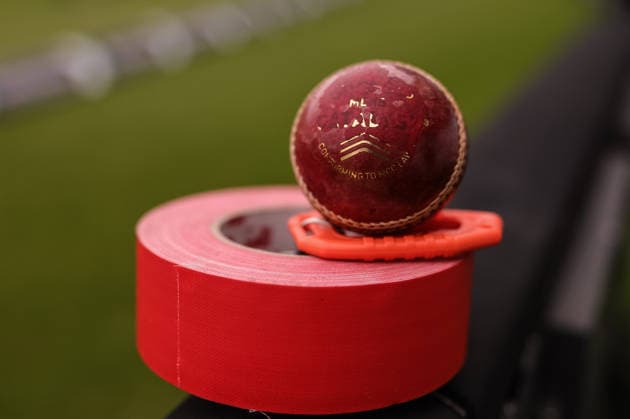 England v New Zealand - 2nd Rothesay Test Match: Day One A training ball is seen on the LED display ahead of the warmup session during the 2nd Rothesay Test Match Day 1 between England and New Zealand at The Kia Oval in London, United Kingdom, on June 17, 2026. London London United Kingdom  Copyright: xNewsxImagesx originalFilename:cosgrove-2ndrothe260617_npmJb.jpg