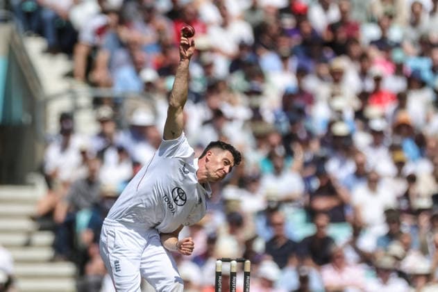 2nd Rothesay Test Match Day 1 England v New Zealand Matthew Fisher of England delivers the ball that takes the wicket of Devon Conway of New Zealand during the 2nd Rothesay Test Match Day 1 match England vs New Zealand at The Kia Oval, London, United Kingdom on 17 June 2026 (Photo by Mark Cosgrove News Images) London The Kia Oval London United Kingdom Copyright: xMarkxCosgrove NewsxImagesx