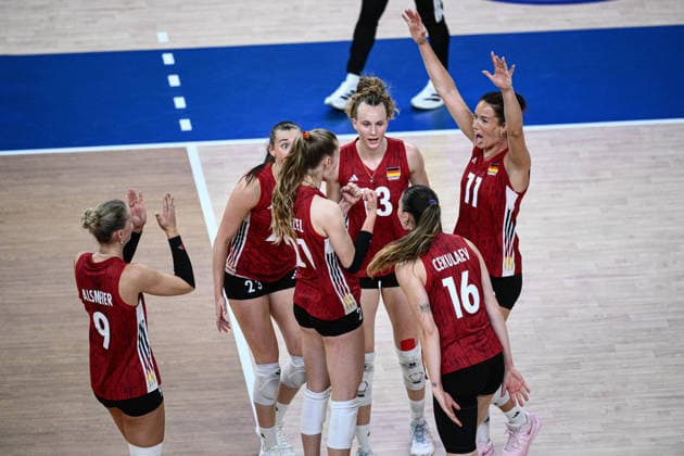 Germany v China - FIVB Women s Volleyball Nations League ANKARA, TURKIYE - JUNE 17: Players of Germany celebrate during the 2026 FIVB Women s Volleyball Nations League second stage match between Germany and China at the Ankara Sports Hall, in Ankara, Turkiye, on June 17, 2026. Akin Celiktas Anadolu Ankara Turkey. Editorial use only. Please get in touch for any other usage.  Copyright: x2026xAnadoluxAkinxCeliktasx