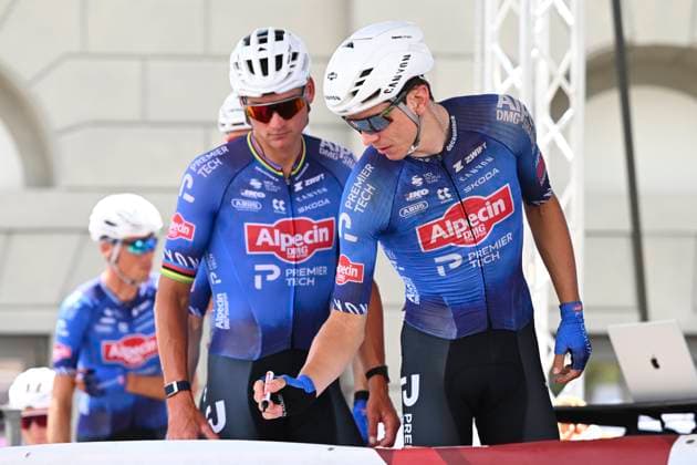 Tour de Suisse 2026 Stage 1 SONDRIO, ITALY - JUNE 17 : SCHERPENHEUVEN-ZICHEM, BELGIUM - JUNE 17 : head of the race : Hoogendoorn Roy (NED) of Metec - SOLARWATT p b Mantel, Godfroid Olivier (BEL) of Baloise Verzekeringen - Het Poetsbureau Lions during stage 1 of the 95th edition of Baloise Tour of Belgium an UCI ProSeries 2.Pro cycling road race stage for Men Elite of 187.9 km with start in Scherpenheuven-Zichem and finish in Scherpenheuven-Zichem on June 17, 2026 in Scherpenheuven-Zichem, Belgium, 17 06 2026 ( Motordriver Stephan Boone - Sondrio Italy  Copyright: xVincentxKalutx