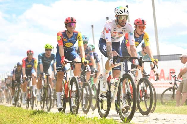 Baloise Belgium Tour 2026 Stage 1 SCHERPENHEUVEN-ZICHEM, BELGIUM - JUNE 17 : rider of team TotalEnergies during stage 1 of the 95th edition of Baloise Tour of Belgium an UCI ProSeries 2.Pro cycling road race stage for Men Elite of 187.9 km with start in Scherpenheuven-Zichem and finish in Scherpenheuven-Zichem on June 17, 2026 in Scherpenheuven-Zichem, Belgium, 17 06 2026 ( Motordriver Stephan Boone - Scherpenheuven-Zichem Belgium  Copyright: xTomasxSiskx