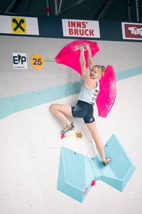 June 17, 2026 Climbing Bouldering World Climbing Series Innsbruck 2026 Womens Qualifying Round Lucia Dörffel GER Innsbruck Climbing Center Innsbruck Austria,detected_source_language