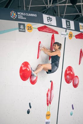 June 17, 2026 Climbing Bouldering World Climbing Series Innsbruck 2026 Womens Qualifying Round Cloe Coscoy USA Innsbruck Climbing Center Innsbruck, Austria,detected_source_language