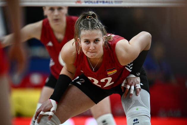 Germany v China - FIVB Women s Volleyball Nations League ANKARA, TURKIYE - JUNE 17: Monique Strubbe (22) of Germany in action during the 2026 FIVB Women s Volleyball Nations League second stage match between Germany and China at the Ankara Sports Hall, in Ankara, Turkiye, on June 17, 2026. Akin Celiktas Anadolu Ankara Turkey. Editorial use only. Please get in touch for any other usage.  Copyright: x2026xAnadoluxAkinxCeliktasx