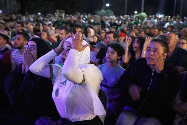 2026 World Cup - Supporters Watch Algeria v Argentina in Algiers Algerian supporters watch the FIFA World Cup, WM, Weltmeisterschaft, Fussball 2026 Group G match between Algeria and Argentina on a giant screen in Alger, Algeria on June 17, 2026. Photo by Billel Bensalem APP ABACAPRESS.COM Alger  Copyright: xBensalemxBillel APP ABACAx
