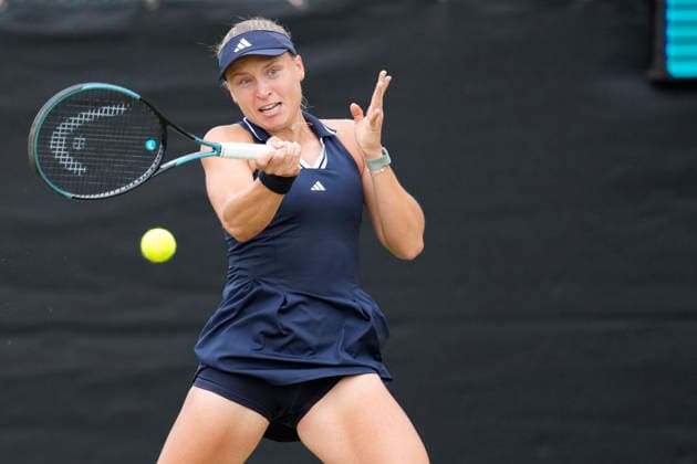 Lexus Nottingham Open - Day Three Yuliia Starodubtseva of Ukraine competes in a Round of 32 singles match at the 2026 Lexus Nottingham Open Women s tennis tournament at the Nottingham Tennis Centre in Nottingham, England, on June 17, 2026. Nottingham Great Britain United Kingdom  Copyright: xOwenxHammondx originalFilename:hammond-2026lexu260617_npS5F.jpg