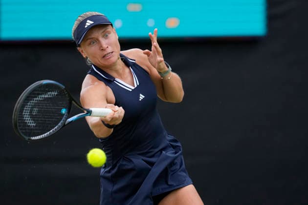 Lexus Nottingham Open - Day Three Yuliia Starodubtseva of Ukraine competes in a Round of 32 singles match at the 2026 Lexus Nottingham Open Women s tennis tournament at the Nottingham Tennis Centre in Nottingham, England, on June 17, 2026. Nottingham Great Britain United Kingdom  Copyright: xOwenxHammondx originalFilename:hammond-2026lexu260617_npUGJ.jpg