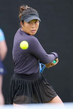 Lexus Nottingham Open - Day Three Eudice Chong of Hong Kong competes during her Round of 32 singles match at the 2026 Lexus Nottingham Open Women s tennis tournament at the Nottingham Tennis Centre in Nottingham, England, on June 17, 2026. Nottingham Great Britain United Kingdom  Copyright: xOwenxHammondx originalFilename:hammond-2026lexu260617_npivj.jpg