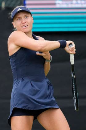 Lexus Nottingham Open - Day Three Yuliia Starodubtseva of Ukraine competes in a Round of 32 singles match at the 2026 Lexus Nottingham Open Women s tennis tournament at the Nottingham Tennis Centre in Nottingham, England, on June 17, 2026. Nottingham Great Britain United Kingdom  Copyright: xOwenxHammondx originalFilename:hammond-2026lexu260617_npkwd.jpg