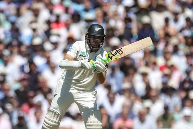 England v New Zealand - 2nd Rothesay Test Match: Day One New Zealand captain Tom Latham during the 2nd Rothesay Test Match Day 1 between England and New Zealand at The Kia Oval in London, United Kingdom, on June 17, 2026. London London United Kingdom  Copyright: xNewsxImagesx originalFilename:cosgrove-2ndrothe260617_npTfV.jpg