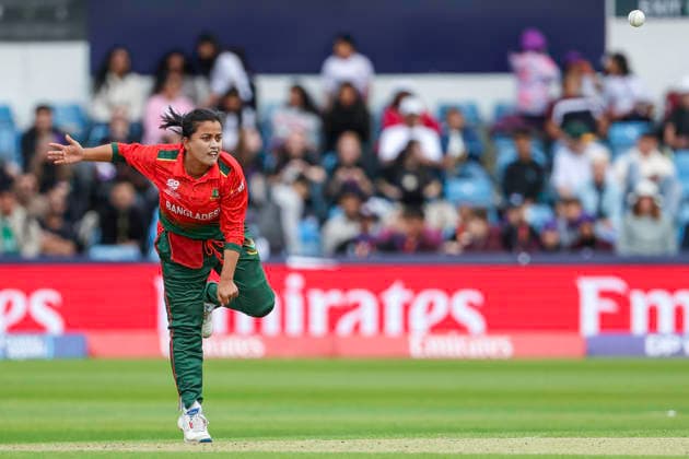 Australia v Bangladesh - ICC Women s T20 World Cup England & Wales 2026 Nahida Akter of Bangladesh bowls during the ICC Women s T20 World Cup Group 1 match between Australia and Bangladesh at Headingley Cricket Ground in Leeds, United Kingdom, on June 17, 2026. Leeds West Yorkshire United Kingdom  Copyright: xMIxNewsx originalFilename:fletcher-australi260617_npa6U.jpg