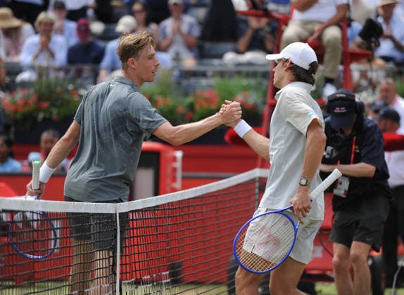 Tennis - HSBC Queen™s Club Championships - Men s ATP, Tennis Herren Tour 500 Tournament - Queen™s Club, London - Wednesday 17th June 2026 Men™s Singles, Second Round; Andy Murray Arena: Alex De Minaur (AUS) vs. Denis Shapovalov (CAN) Alex De Minaur (AUS) after winning the match COLORSPORT ANDREW COWIE 