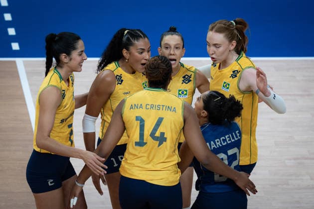 France v Brazil - Volleyball Nations League (VNL) ANKARA, TURKIYE - JUNE 17: Players of Brazil celebrate after a point during Volleyball Nations League (VNL) match between France and Brazil at Ankara Sports Hall in Ankara, Turkiye on June 17, 2026. Ahmet Serdar Eser Anadolu Ankara Turkey. Editorial use only. Please get in touch for any other usage.  Copyright: x2026xAnadoluxAhmetxSerdarxEserx