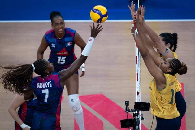 France v Brazil - Volleyball Nations League (VNL) ANKARA, TURKIYE - JUNE 17: Iman Ndiaye (7) of France in action during Volleyball Nations League (VNL) match between France and Brazil at Ankara Sports Hall in Ankara, Turkiye on June 17, 2026. Ahmet Serdar Eser Anadolu Ankara Turkey. Editorial use only. Please get in touch for any other usage.  Copyright: x2026xAnadoluxAhmetxSerdarxEserx