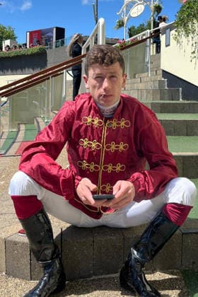 June 17, 2026, Ascot, Windsor, GBR Jockey Oisin Murphy relaxing before race day at Ascot Racecourse Jockey, Murphy, Portrait, relaxing, chilling, smoking 260617C500ROYAL ASCOT JPG,detected_source_language