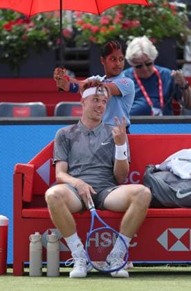 Denis Shapovalov of Canada frustrated HSBC Queen s Club Championships, Day Twelve, Tennis, Queen s Club, West Kensington, London, UK - 17 Jun 2026London Queen s Club United Kingdom  Copyright: xEllaxLing Shutterstockx 16924338o