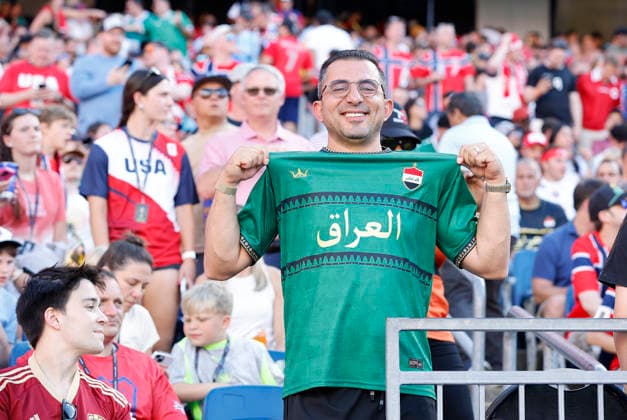 FOXBOROUGH, MA - JUNE 16: A fan of Iraq during the FIFA World Cup, WM, Weltmeisterschaft, Fussball 2026 Group I match between Iraq and Norway on June 16, 2026, at Boston Stadium in Foxborough, MA. (Photo by M. Anthony Nesmith Icon Sportswire) SOCCER: JUN 16 FIFA World Cup 26 Group I - Iraq vs Norway EDITORIAL USE ONLY Icon26061646