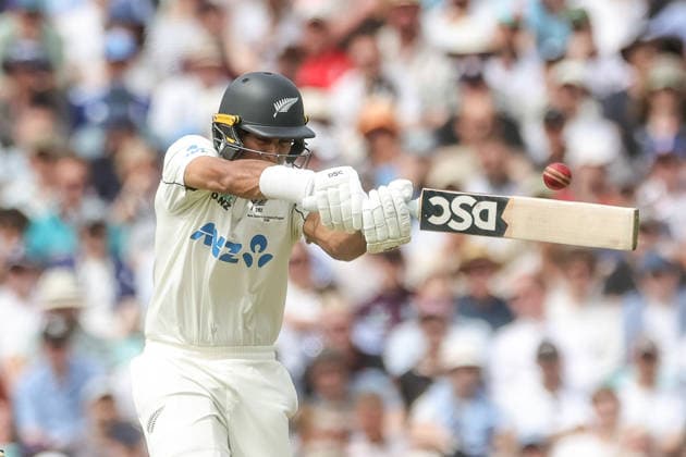 2nd Rothesay Test Match Day 1 England v New Zealand Rachin Ravindra of New Zealand hits a four during the 2nd Rothesay Test Match Day 1 match England vs New Zealand at The Kia Oval, London, United Kingdom on 17 June 2026 (Photo by Mark Cosgrove News Images) London The Kia Oval London United Kingdom Copyright: xMarkxCosgrove NewsxImagesx