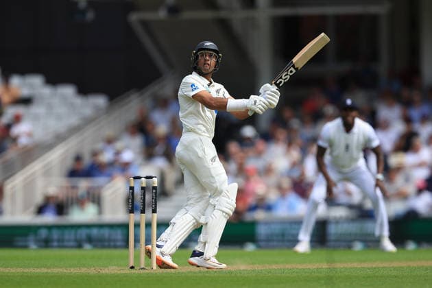 England v New Zealand, International Test Match 2026 New Zealand Middle Order Batter Rachin Ravindra Hits a Four during the International Test Match 2026 match between England and New Zealand at the Oval, London, UK on 17 June 2026. London Oval London UK Editorial use only , Copyright: xChrisxFoxwellx PSI-24387-0151