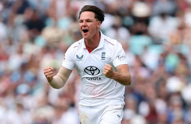 Sonny Baker of England celebrates the wicket of Rachin Ravindra England v New Zealand, Second Test, Day One, Rothesay Test Match Series, Cricket, The Kia Oval, London, UK - 17 Jun 2026London Kia Oval United Kingdom EDITORIAL USE ONLY No use with unauthorised audio, video, data, fixture lists, club league logos or live services. Online in-match use limited to 120 images, no video emulation. No use in betting, games or single club league player publications.  Copyright: xKieranxMcManus Shutterstockx 16928955al