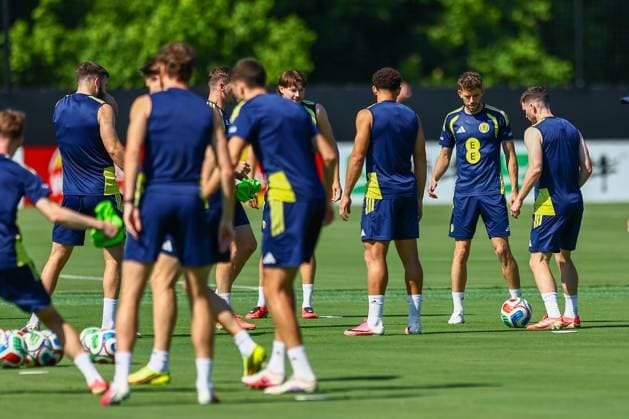 Ryan Christie and teammates during a training session Scotland Training and press conference, PK, Pressekonferenz 2026 FIFA World Cup, WM, Weltmeisterschaft, Fussball Football, Atrium Health Performance Park, Charlotte, USA - 17 Jun 2026Charlotte Atrium Health Performance Park United States of America EDITORIAL USE ONLY No use with unauthorised audio, video, data, fixture lists, club league logos or live services. Online in-match use limited to 120 images, no video emulation. No use in betting, games or single club league player publications.  Copyright: xMichaelxZemanek Shutterstockx 16928927j