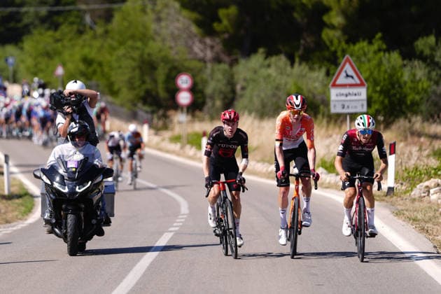 Norway s Jesper Stiansen of Tudor Pro Cycling Team U23. Great Britain s Mattie Dodd of Ineos Grenadiers Racing Academy during Stage 4 of the Giro Next Generation from Matera to Corato Italy, June 17, 2026  Copyright: xFabioxFerrari LaPressex