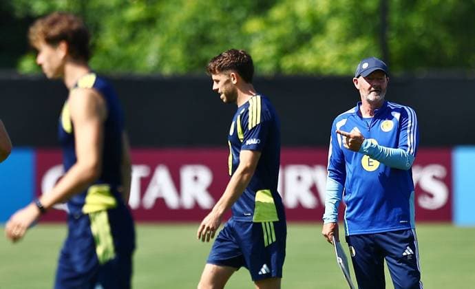 Steve Clarke head coach of Scotland and Ryan Christie of Scotland Scotland Training and press conference, PK, Pressekonferenz 2026 FIFA World Cup, WM, Weltmeisterschaft, Fussball Football, Atrium Health Performance Park, Charlotte, USA - 17 Jun 2026Charlotte Atrium Health Performance Park United States of America EDITORIAL USE ONLY No use with unauthorised audio, video, data, fixture lists, club league logos or live services. Online in-match use limited to 120 images, no video emulation. No use in betting, games or single club league player publications.  Copyright: xMichaelxZemanek Shutterstockx 16928927aq